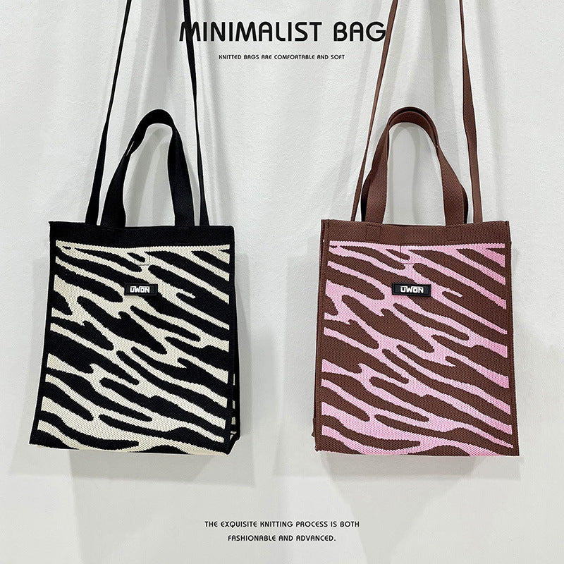 Black and white diamond knitted shoulder bag - Image 5