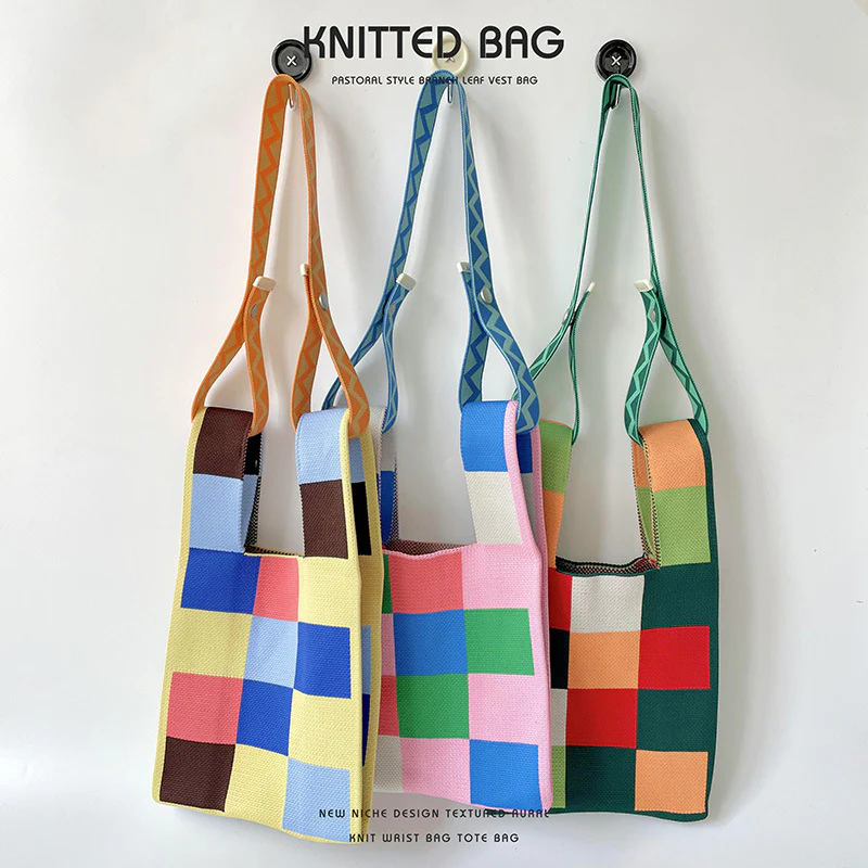 Checkerboard knit tote - Image 3