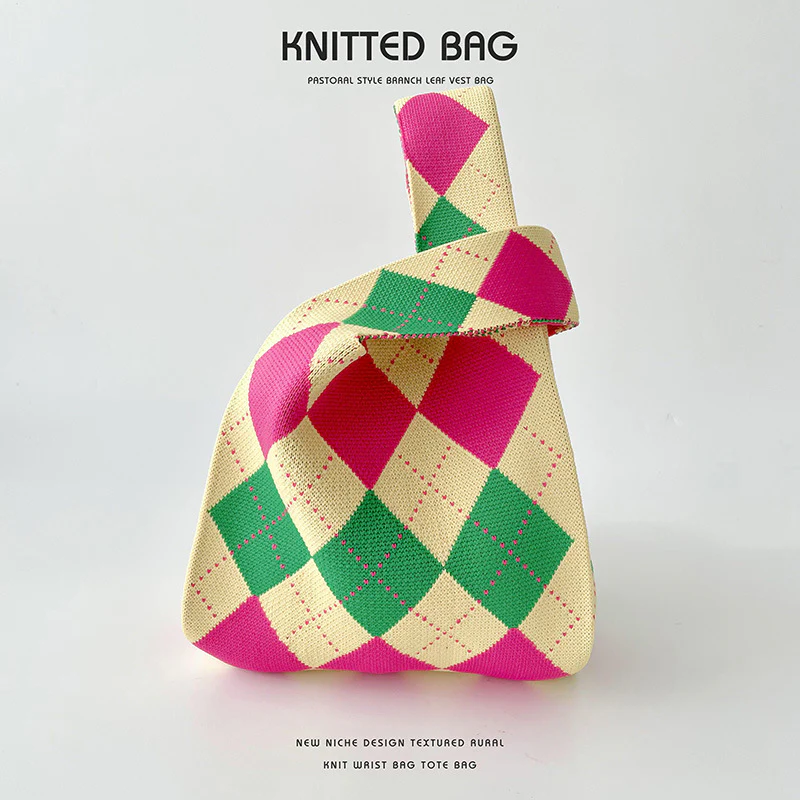 Contrast color diamond knitted shoulder handbag - Image 8