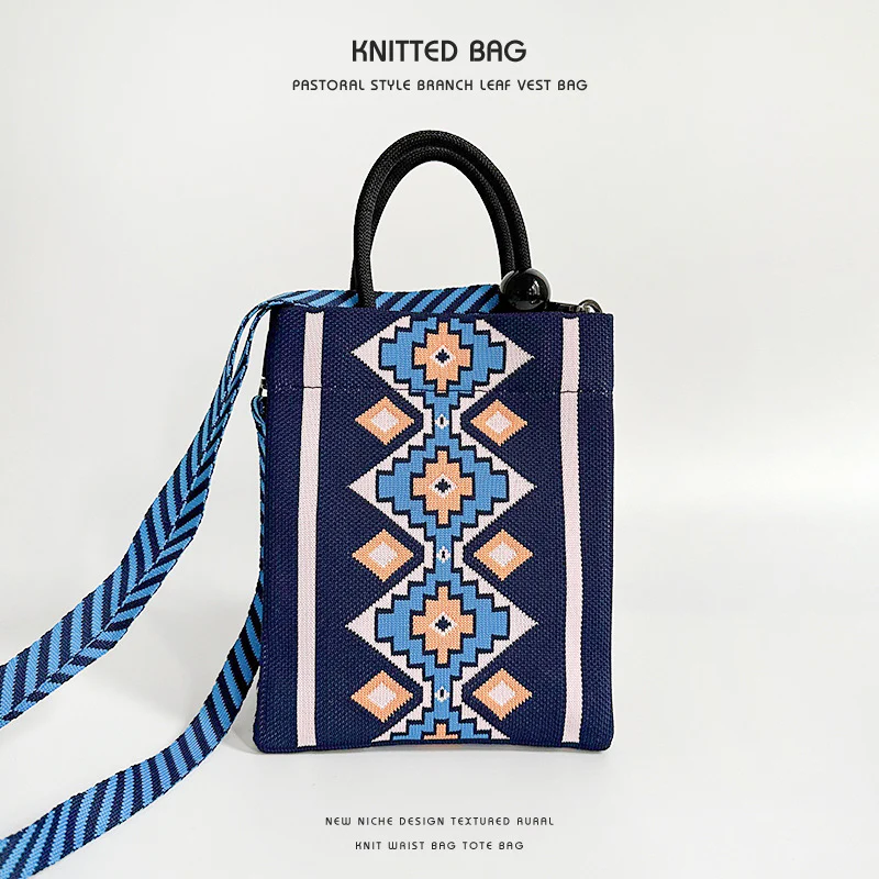 Luxurious patterned shoulder and crossbody knitted bag - Image 15