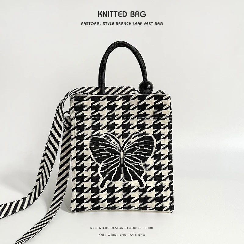 Luxurious patterned shoulder and crossbody knitted bag - Image 7