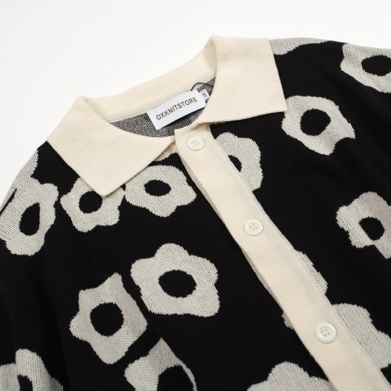 Men's Black & Cream Retro Flower Knit Polo – 60s Mod Button-Up Shirt - Image 10