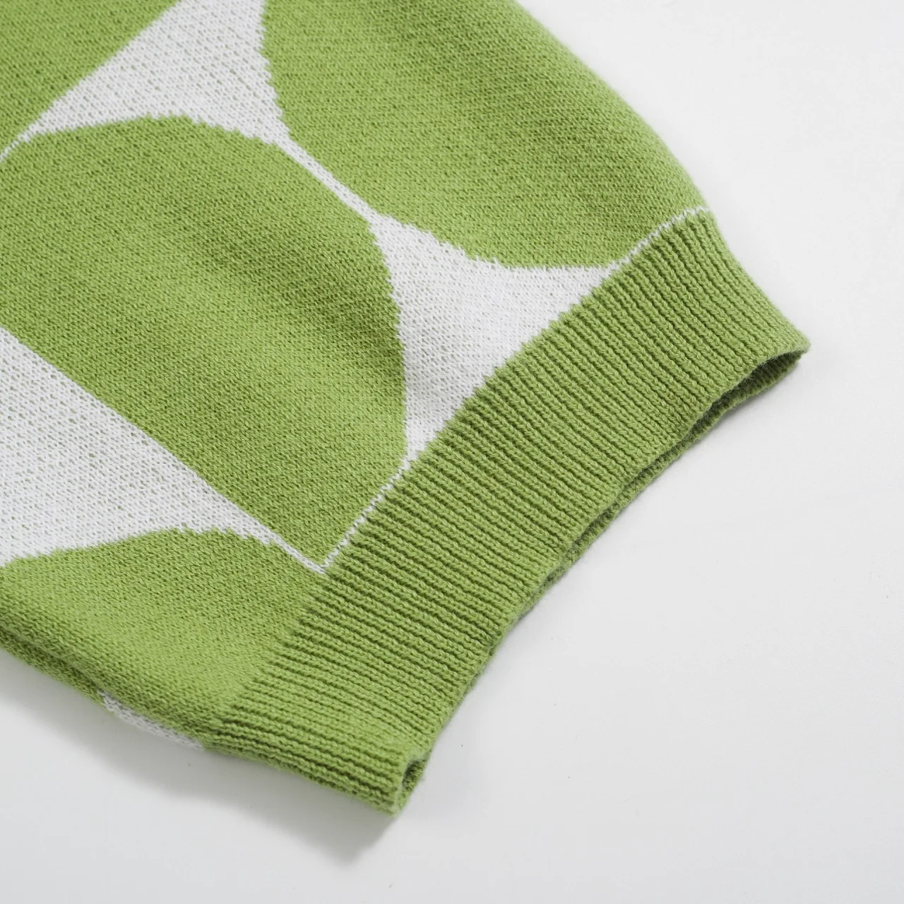 Men's Retro Knit Polo – Vintage Green Geometric Button-Up Shirt - Image 5
