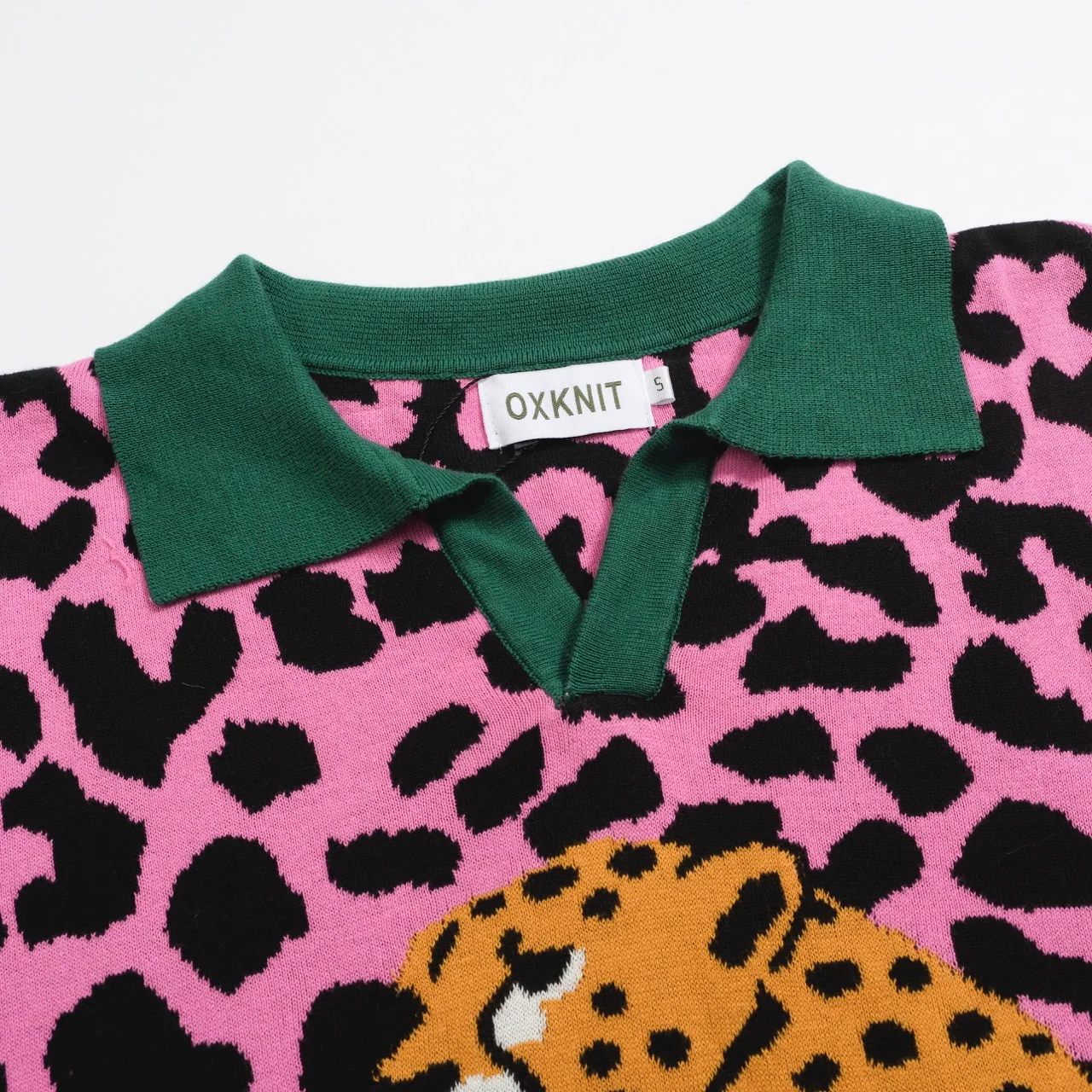 Men's Retro Knit Polo – Vintage Pink Leopard Print with Cheetah Graphic - Image 4