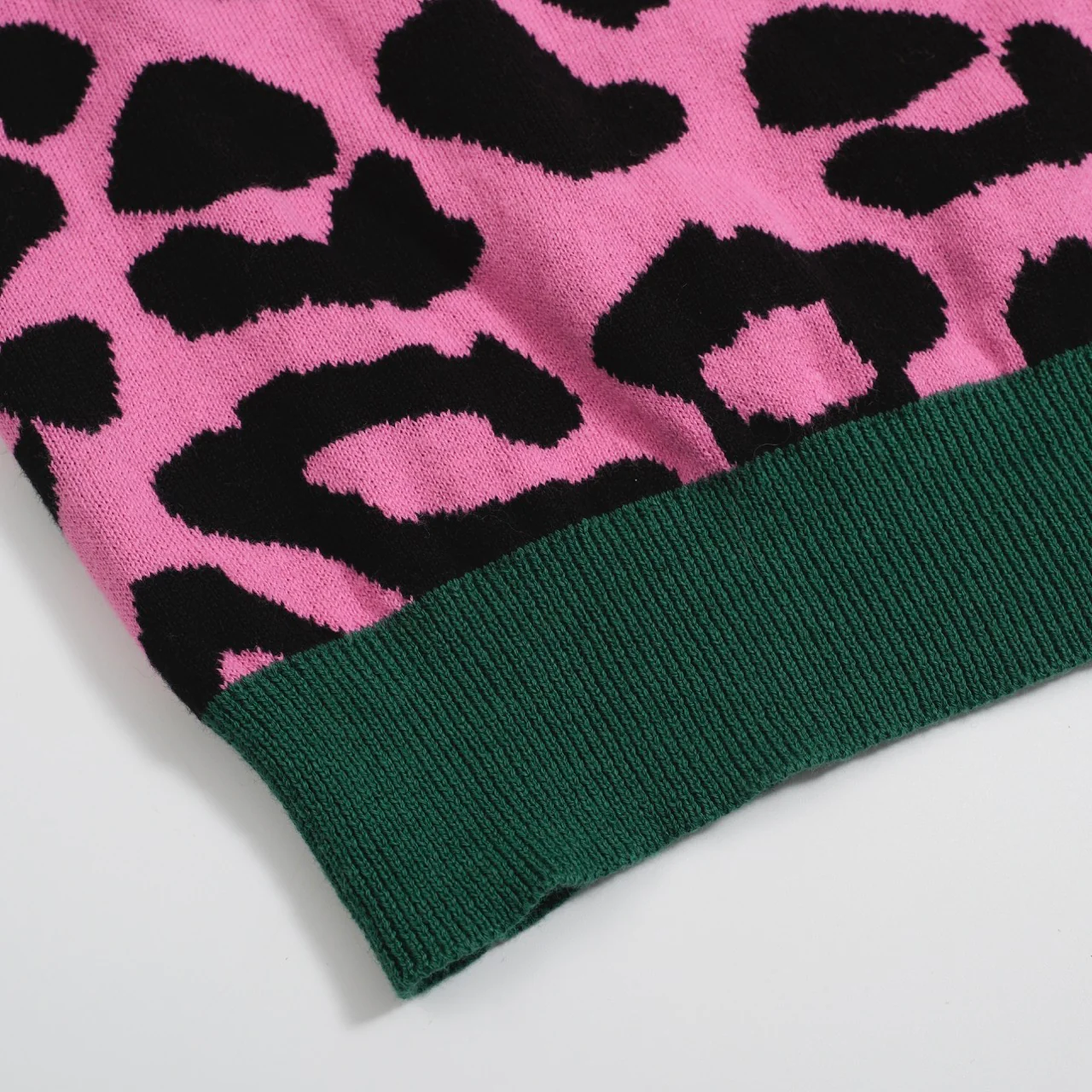Men's Retro Knit Polo – Vintage Pink Leopard Print with Cheetah Graphic - Image 7