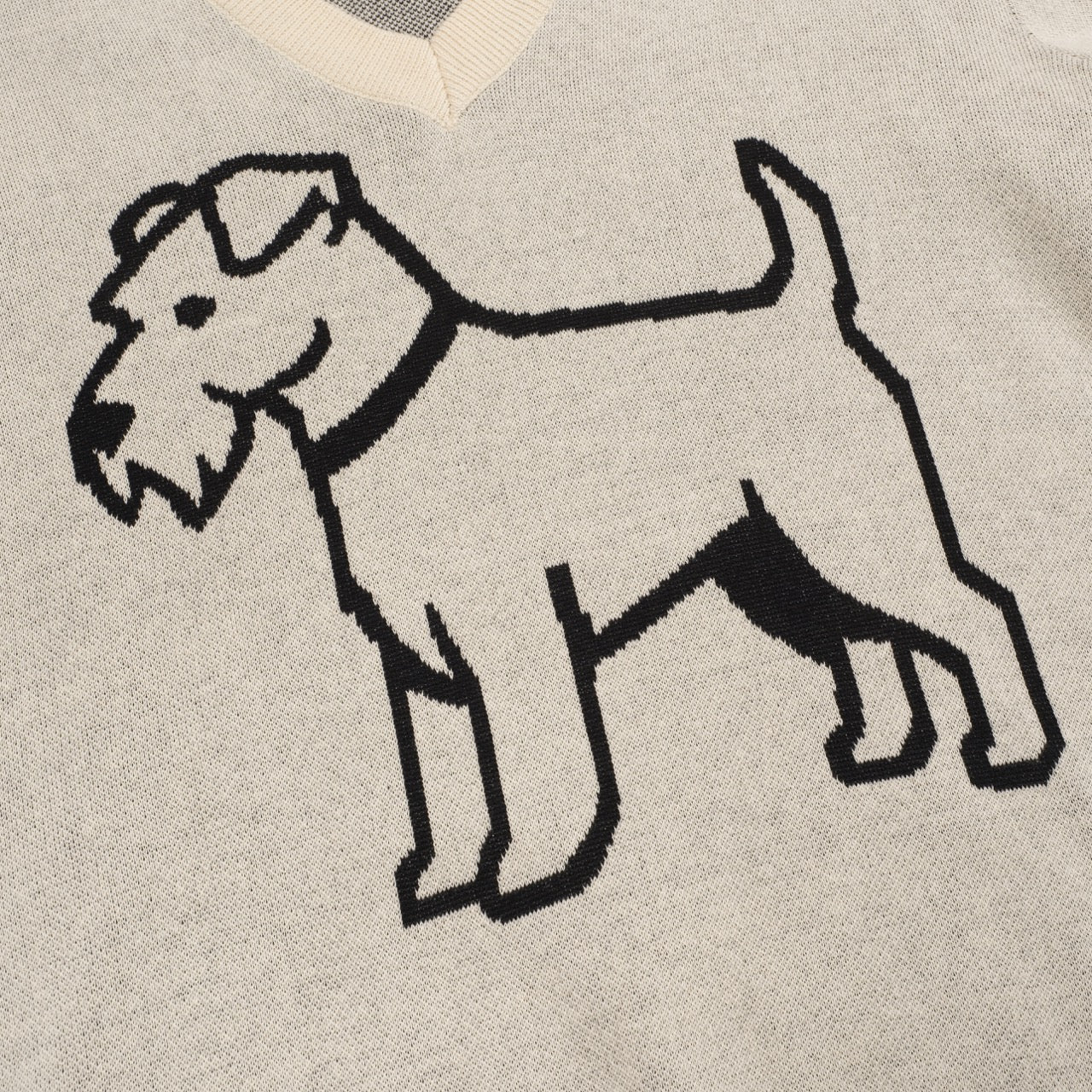 Men's apricot puppy design jacquard V-neck knitwear - Image 2