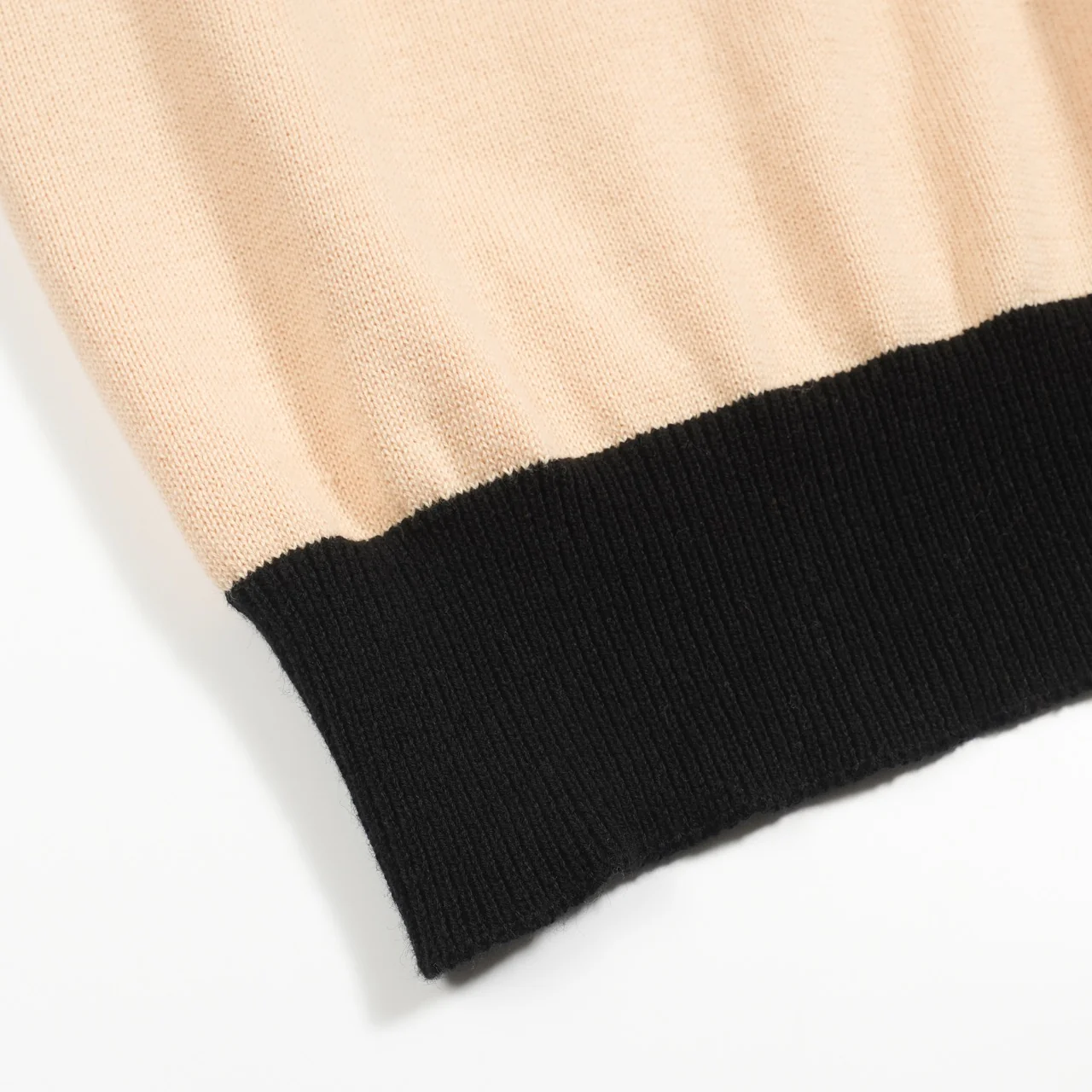 Men's apricot vintage square jacquard knit polo shirt - Image 5