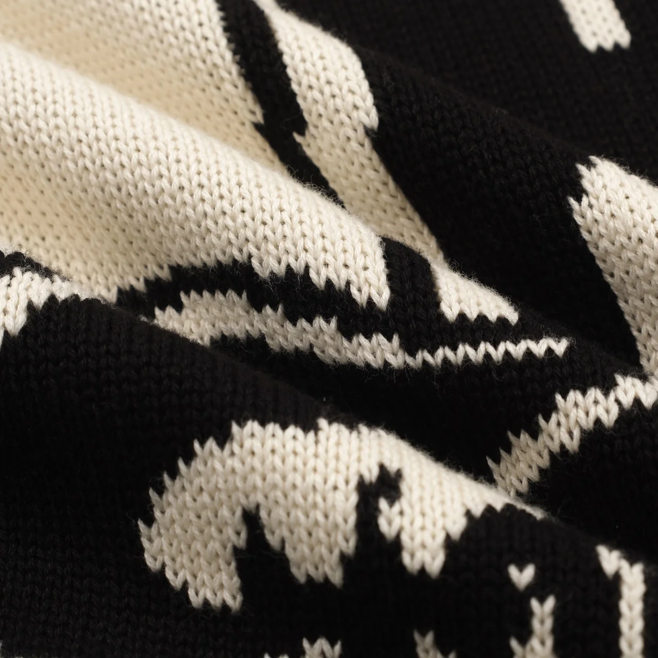 Men's black vintage pattern jacquard knitwear - Image 9