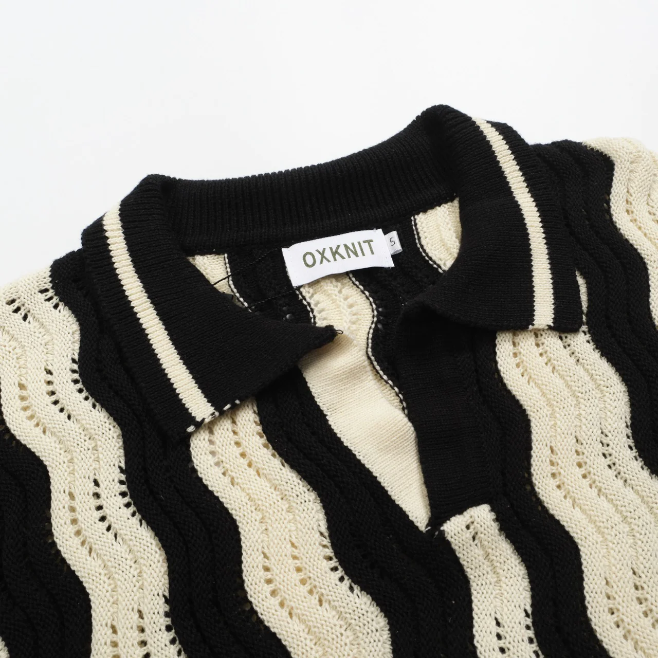 Men's black vintage textured jacquard knit polo shirt - Image 4