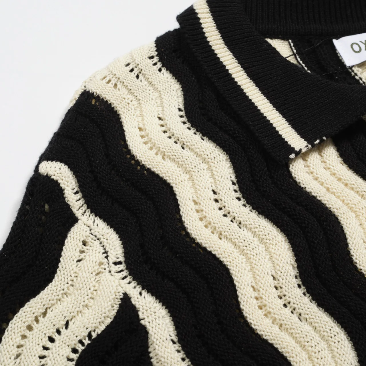 Men's black vintage textured jacquard knit polo shirt - Image 6