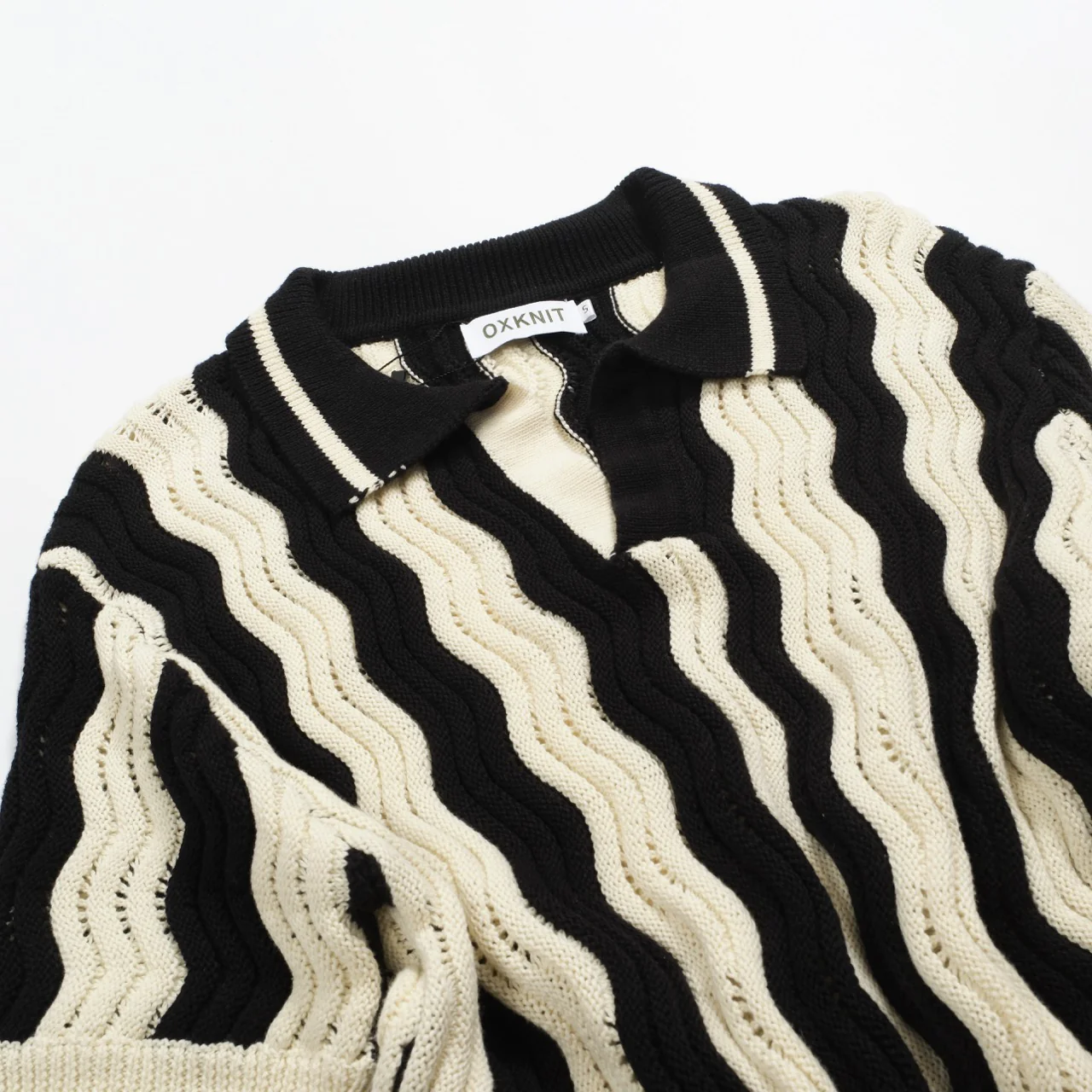 Men's black vintage textured jacquard knit polo shirt - Image 7