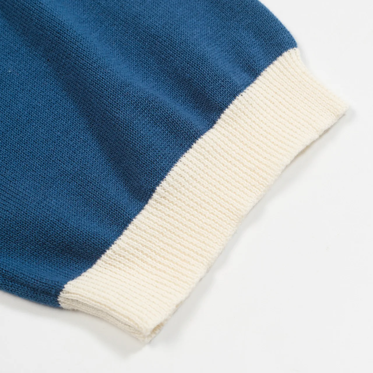 Men's Blue Animal jacquard knit T-shirt - Designed by Jessica Molina - Image 8