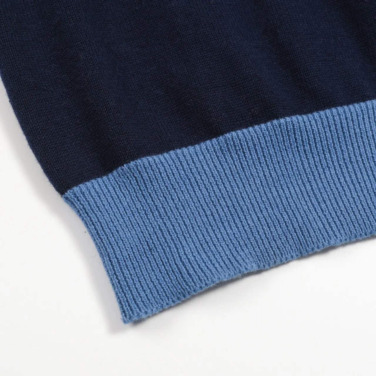 Men's blue art vintage jacquard striped knitted cardigan - Image 6