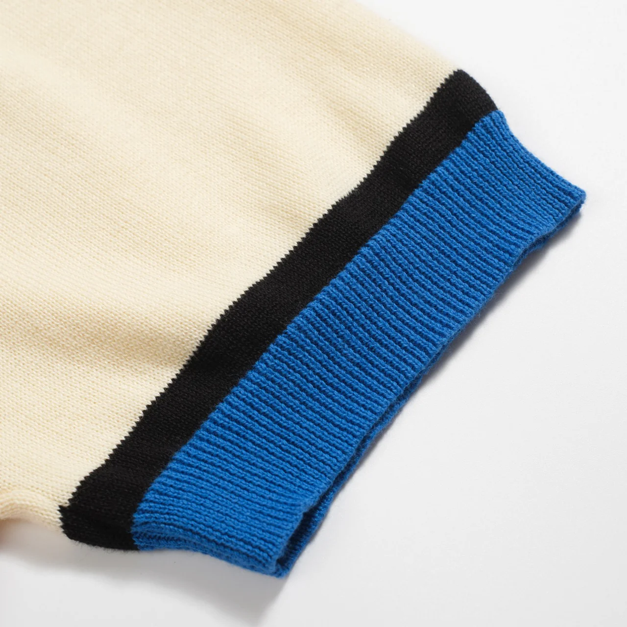 Men's blue retro color-blocked knitted cardigan - Image 6