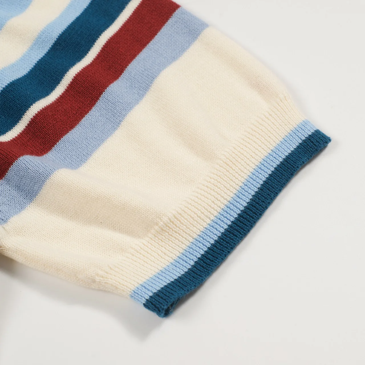 Men's blue striped retro V-neck polo - Image 5