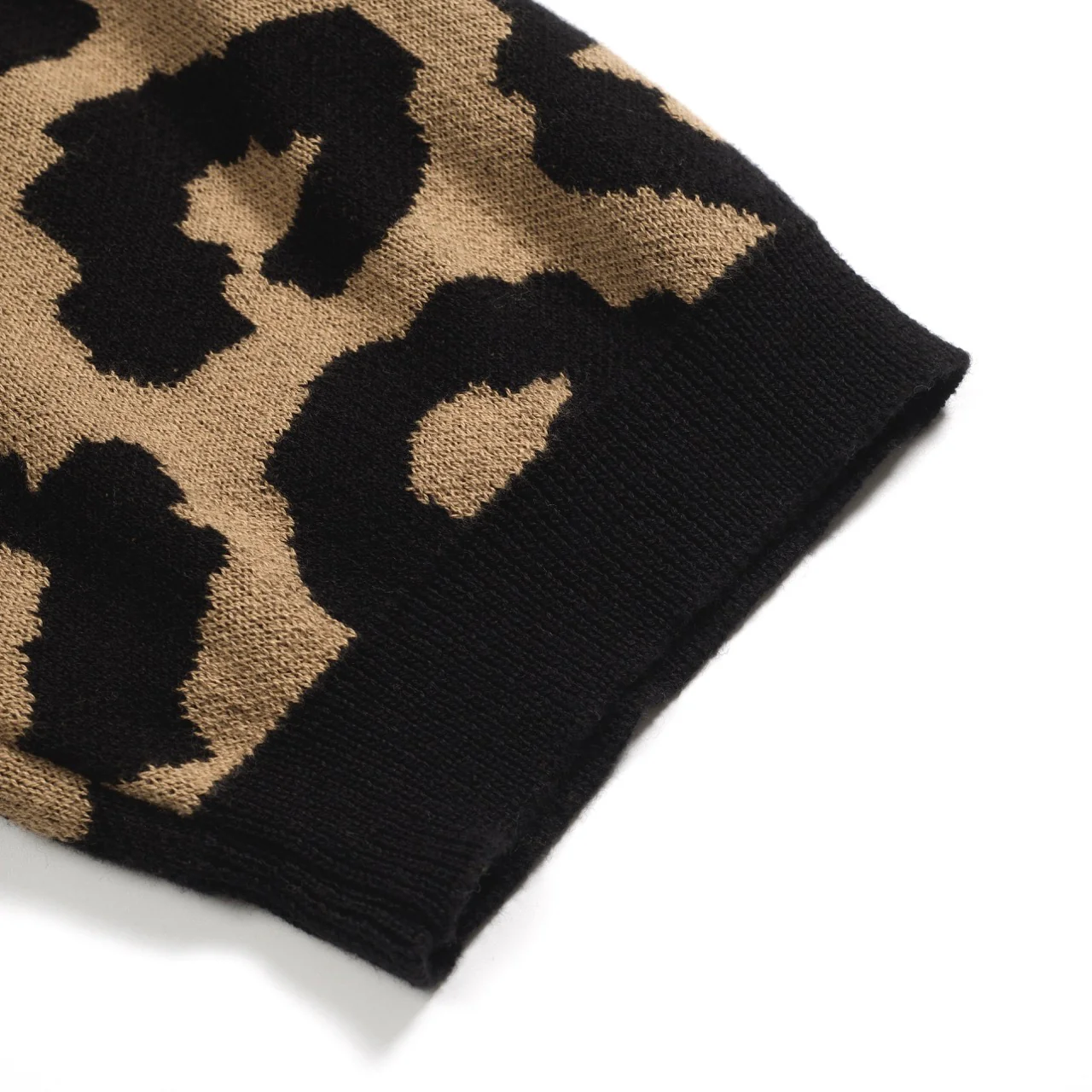 Men's brown leopard print vintage jacquard knitted cardigan - Image 5