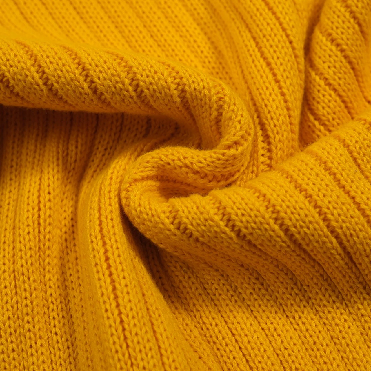 Men's Colour-matched vintage knit pocket V-neck polo - Image 10