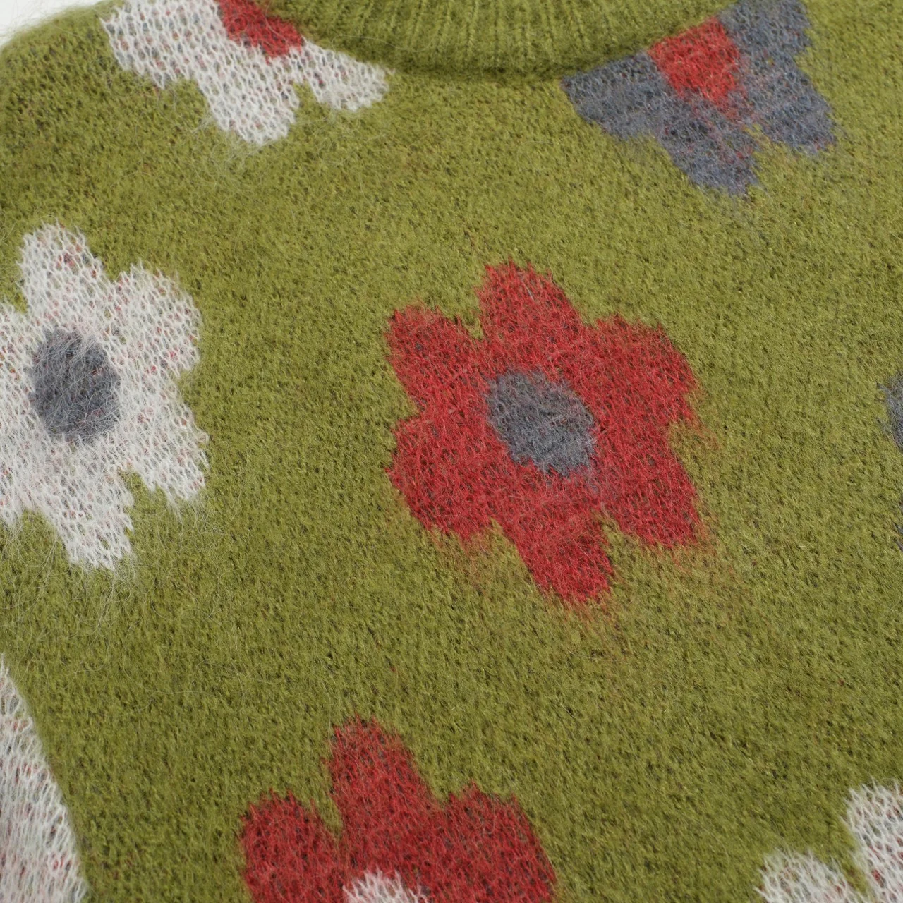 Men's green floral vintage plush knit sweater - Image 2