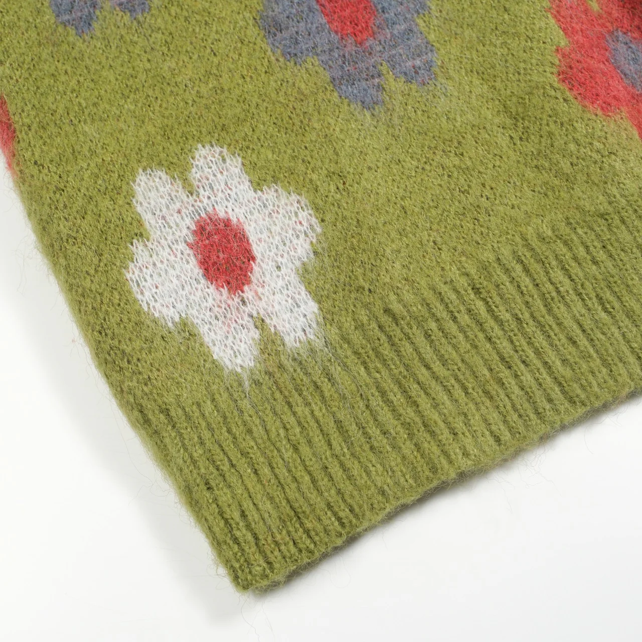 Men's green floral vintage plush knit sweater - Image 6