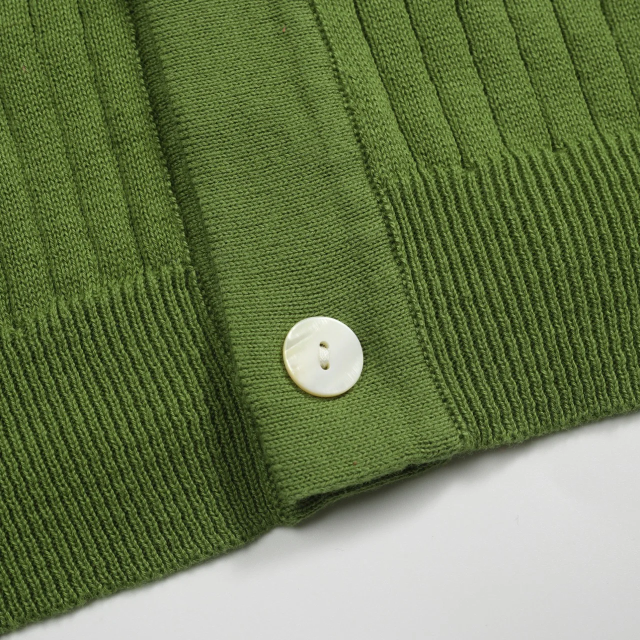 Men's green pit bar vintage knitted cardigan - Image 7