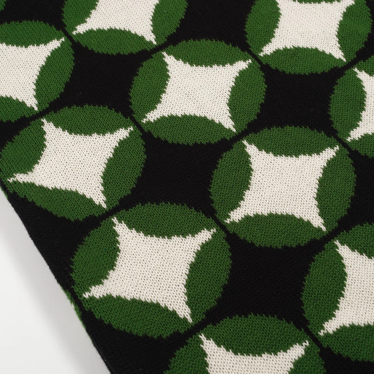 Men's green vintage period pattern jacquard knitwear - Image 2