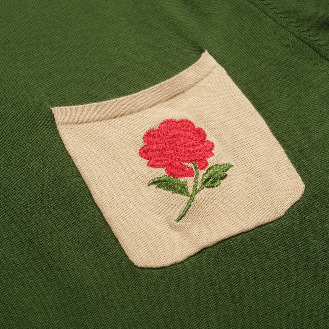 Men's green vintage pocket embroidered rose polo - Image 2
