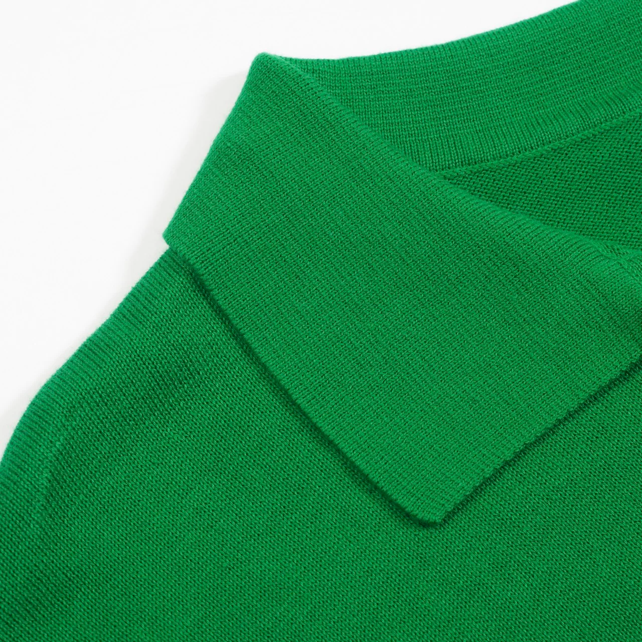 Men's green vintage striped V-neck polo shirt - Image 9