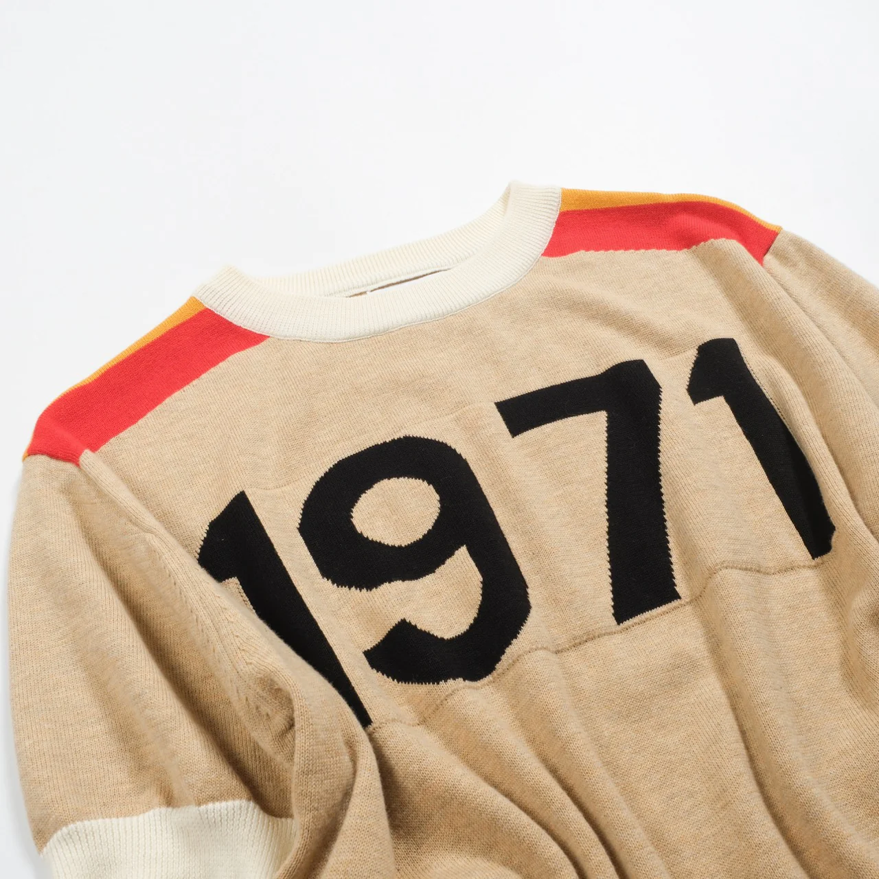 Men's khaki gold thread vintage jacquard 1971 knit T-shirt - Image 2