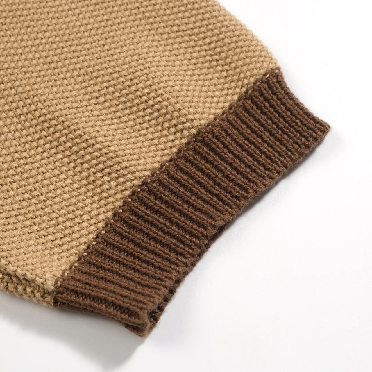 Men's khaki retro texture matching color knitted polo shirt - Image 5
