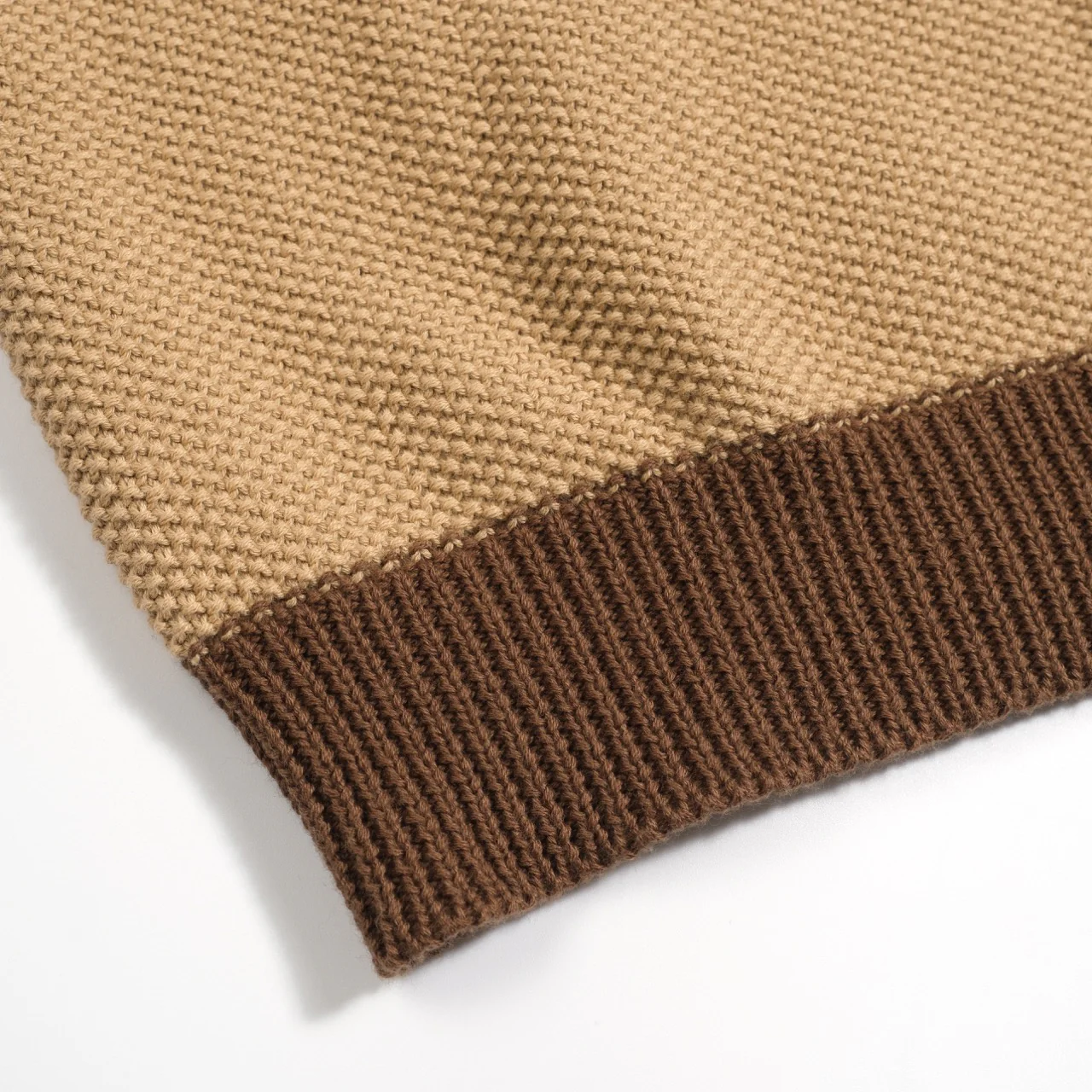 Men's khaki retro texture matching color knitted polo shirt - Image 6