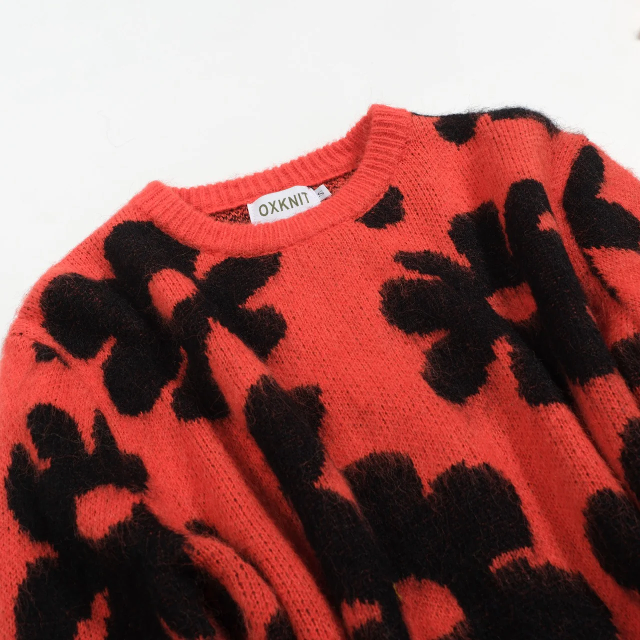 Men's red floral plush knit sweater - Image 7