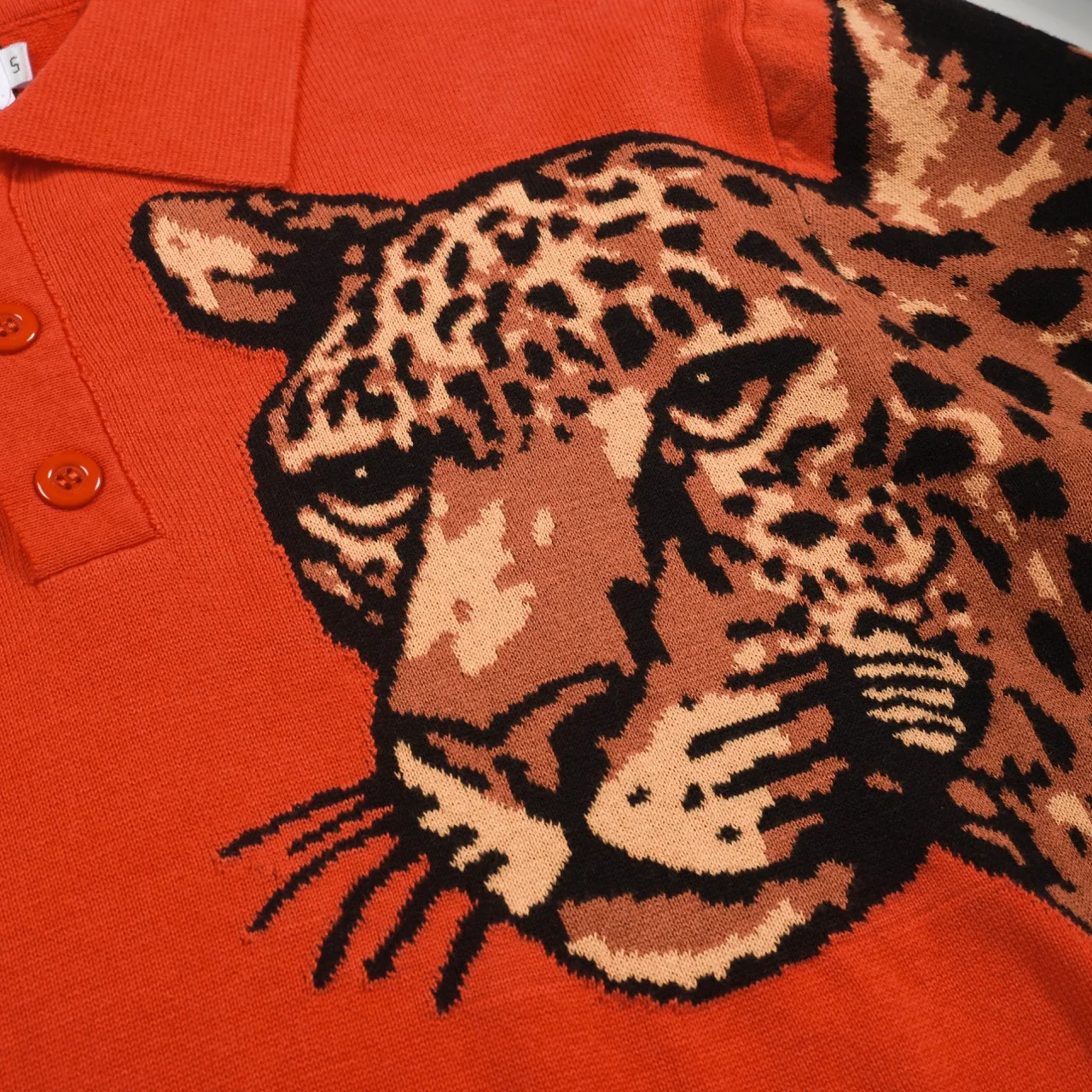 Men's red leopard striped knitted polo shirt - Image 2