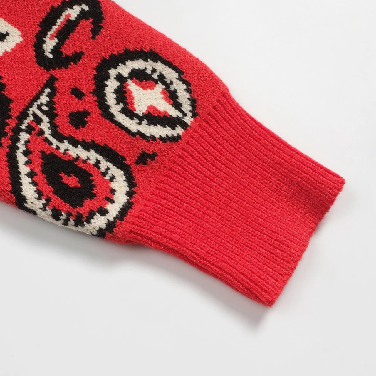 Men's red vintage animal Paisley sweater - Image 5