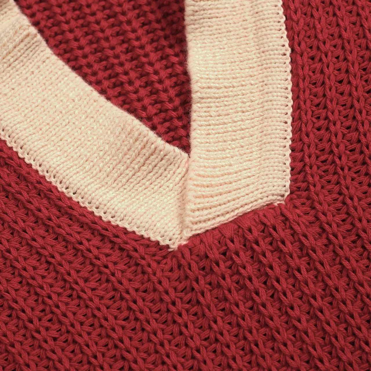 Men's retro red casual V-neck vintage knitwear - Image 5