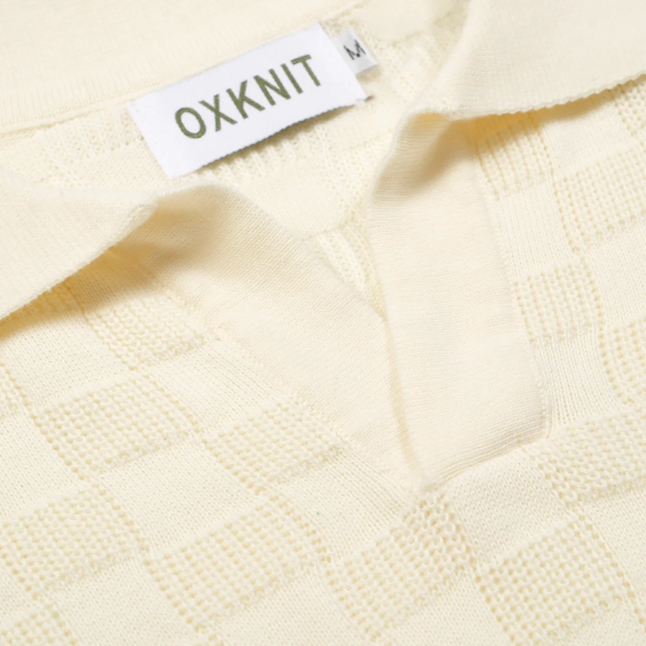 Men's white apricot retro texture V-neck polo shirt - Image 3