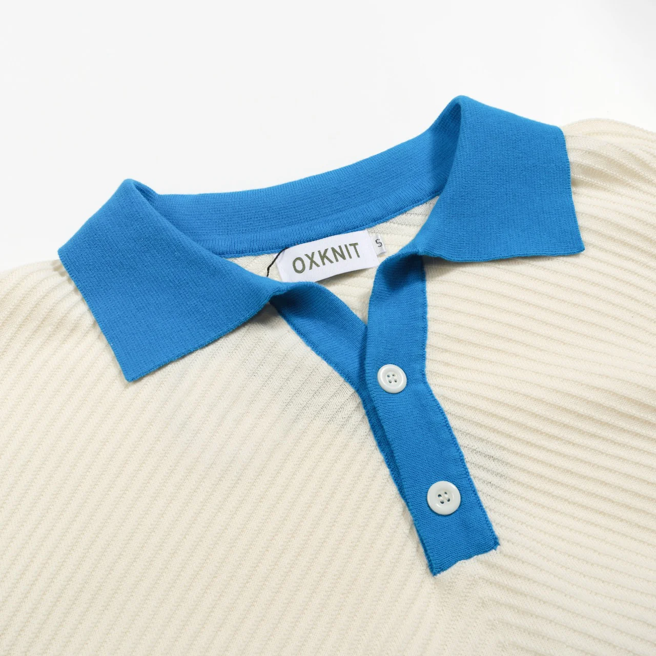 Men's white apricot texture knitted V-neck polo shirt - Image 4
