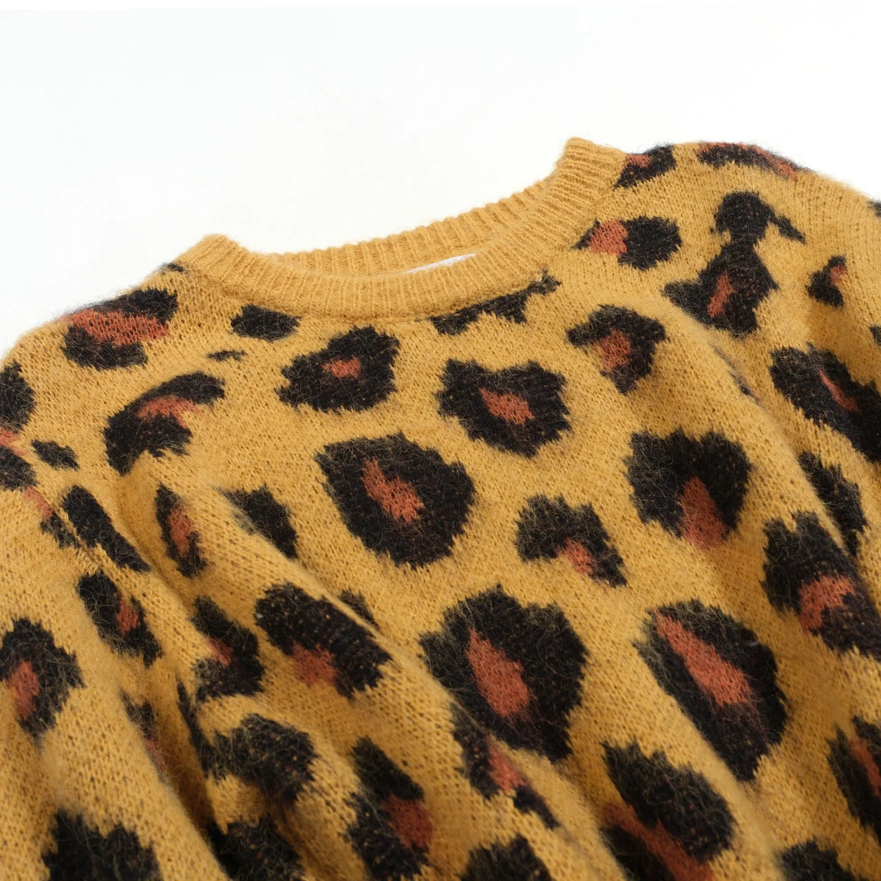 Men's yellow brown leopard print vintage knit sweater - Image 8
