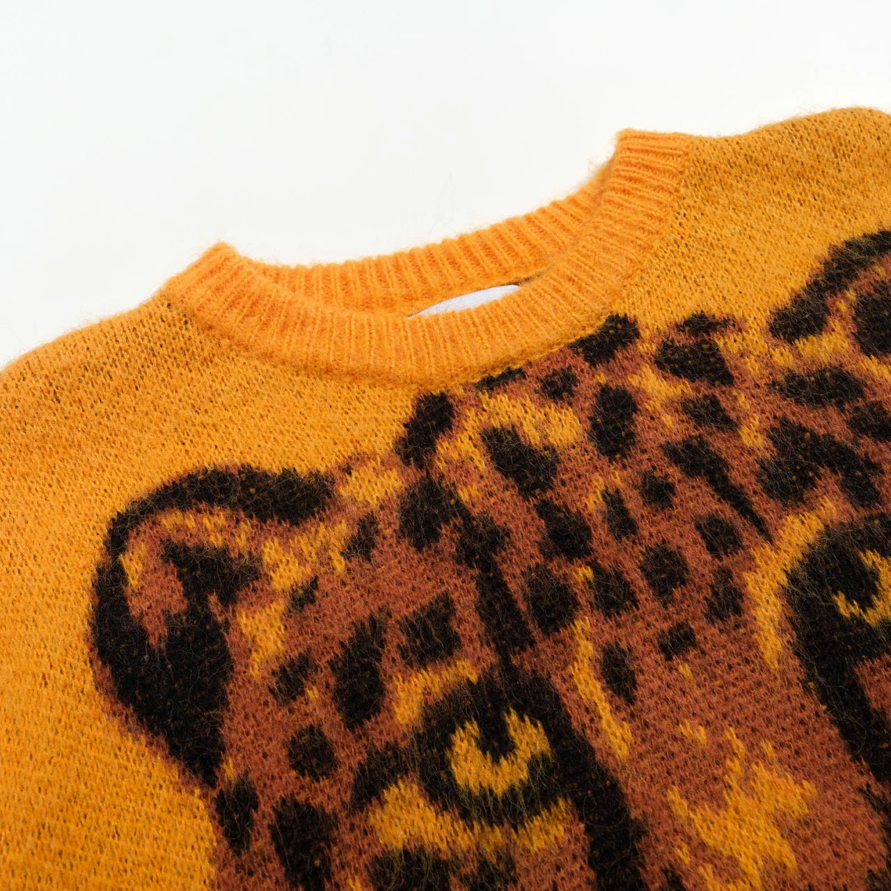 Men's yellow cheetah knitted sweater - Image 4