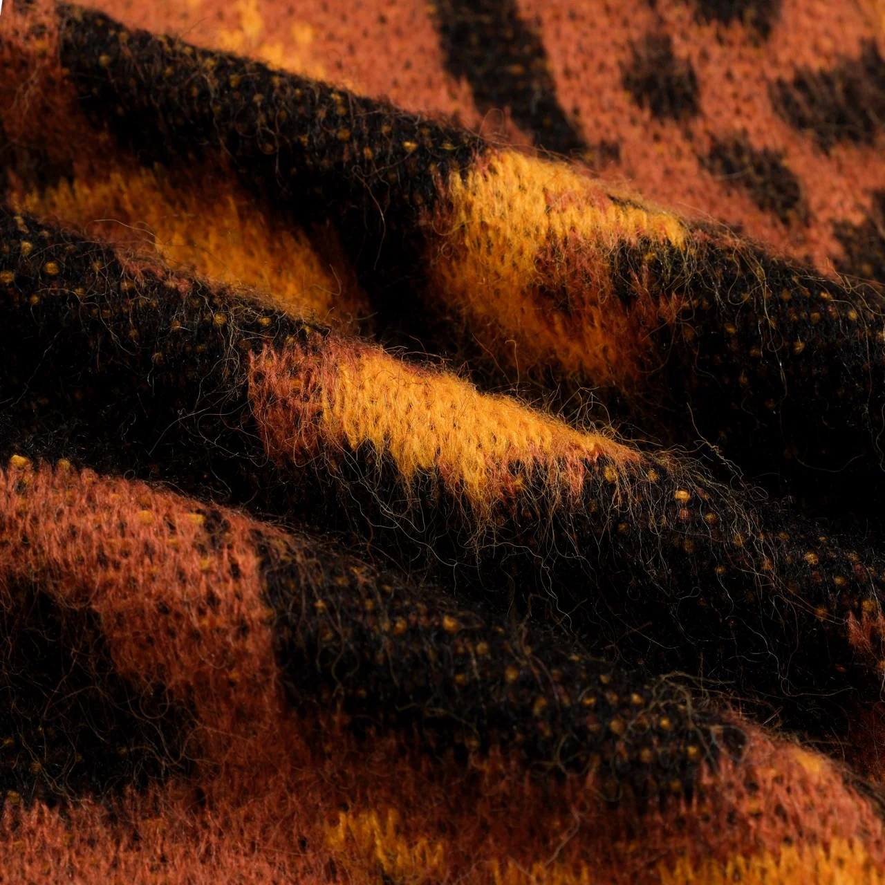 Men's yellow cheetah knitted sweater - Image 8