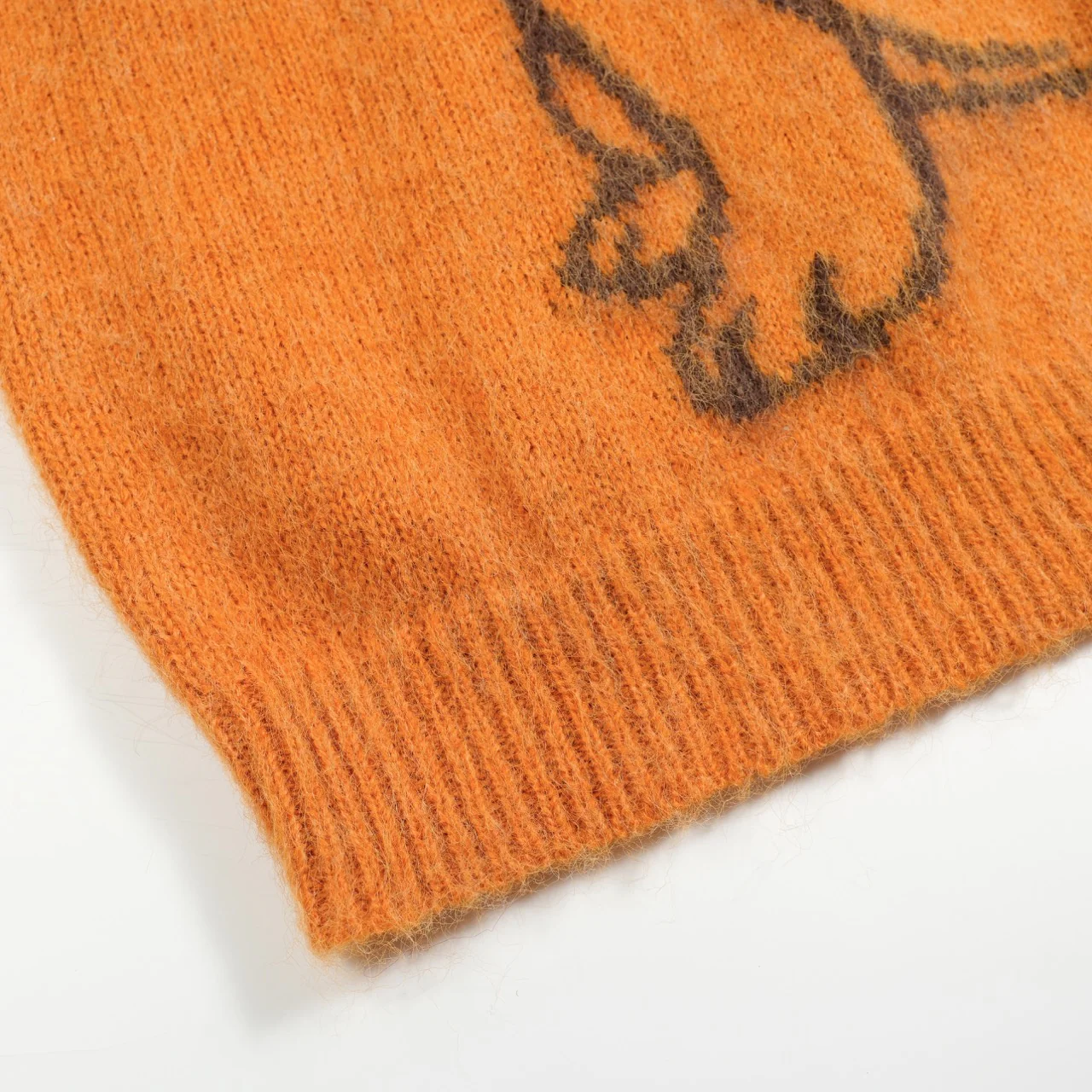 Men's yellow dog jacquard plush knit sweater - Image 5