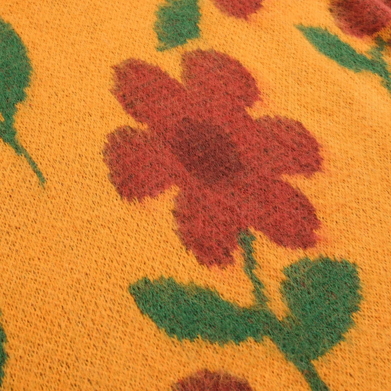Men's yellow jacquard plush vintage knitted sweater - Image 2