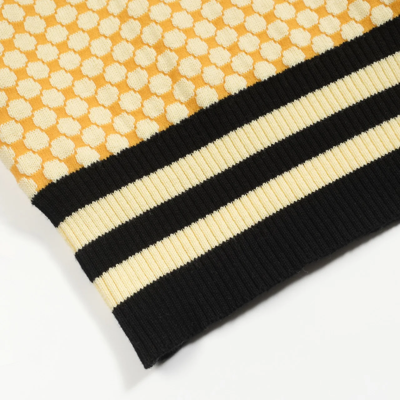 Men's yellow vintage jacquard embroidered knitted T-shirt - Image 6