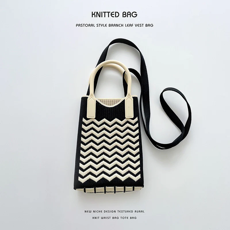Pink Heart Shape Mini Phone Bag Knit Tote - Image 28