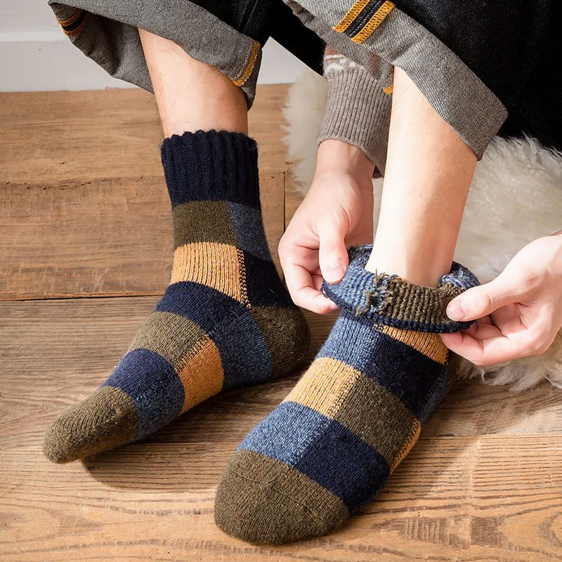 Thickened Fleece-Lined Warm Retro Extra Thick Plaid Tube Socks - Image 4