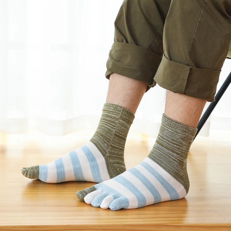 Thickened men's autumn and winter cotton sweat-absorbing five-finger socks - Image 6