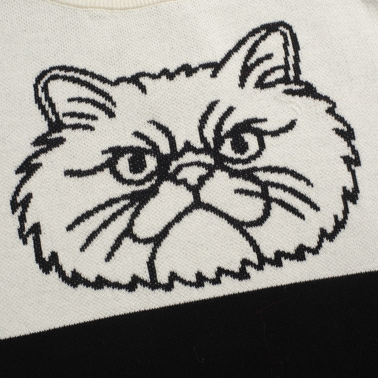Women's black and white collage cat jacquard vintage knitwear - Image 2