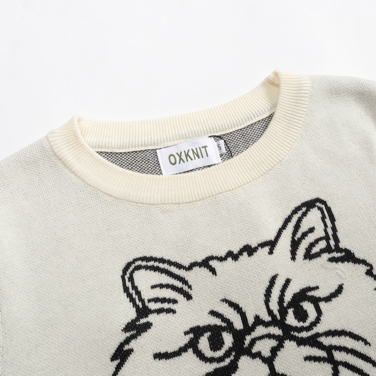 Women's black and white collage cat jacquard vintage knitwear - Image 4