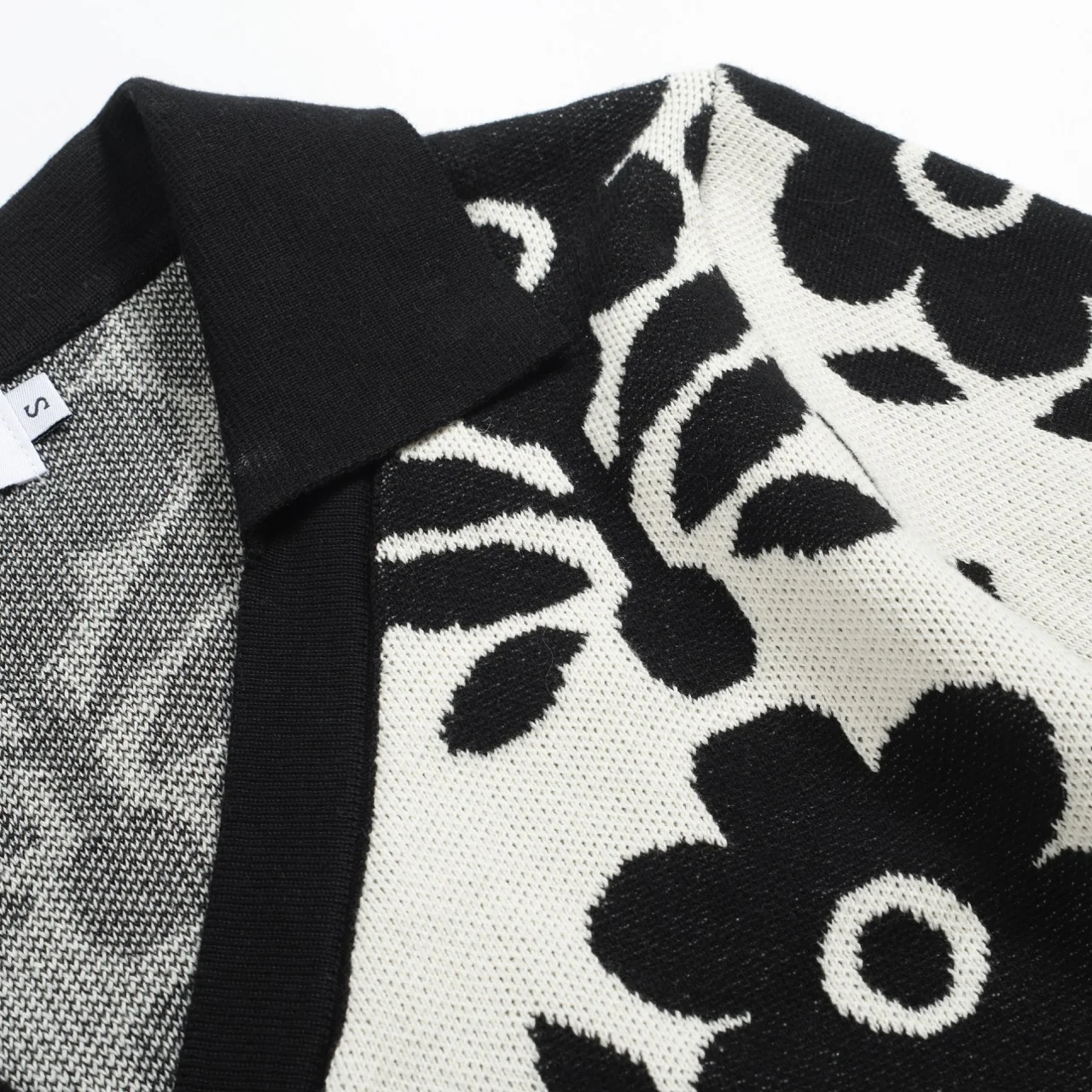 Women's black casual vintage floral jacquard cardigan - Image 6