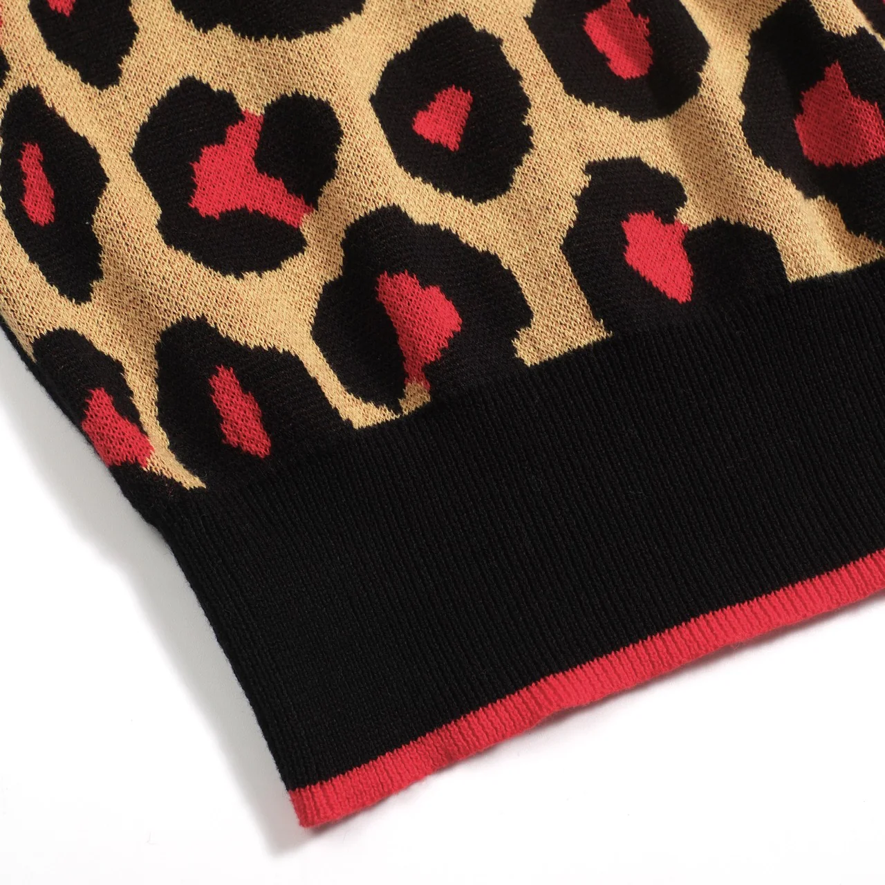 Women's black leopard print vintage V-neck knit T-shirt - Image 7