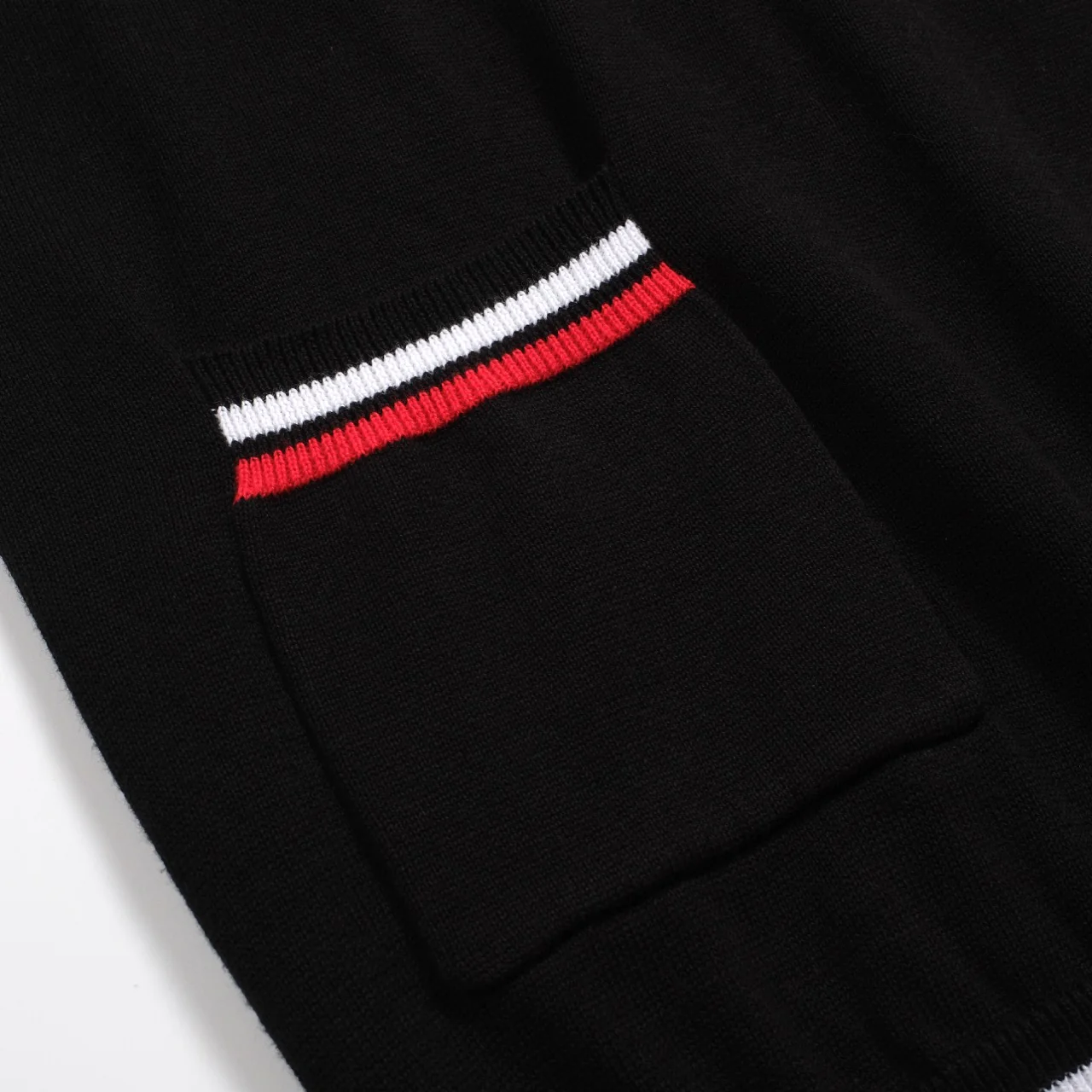 Women's black retro pocket V-neck knitted T-shirt - Image 7